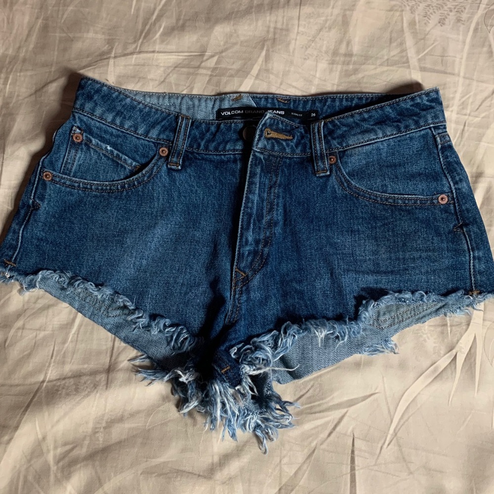 volcome booty shorts